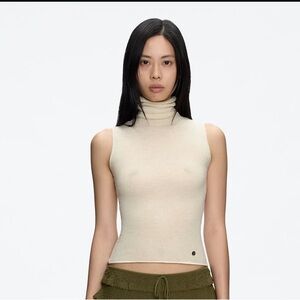 NWOT Tank Air Turtleneck Sleeveless Knit in Cream size S